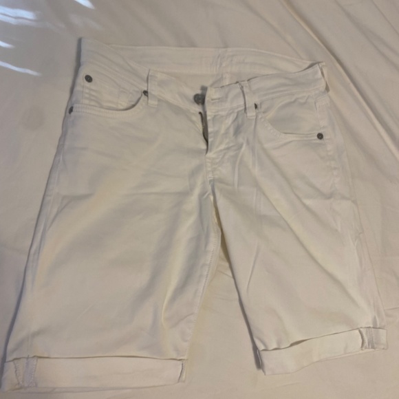 White Bermuda low cut shorts - Picture 4 of 9